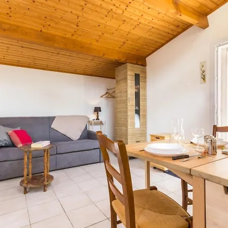 Holiday home Gite Saint-brevin-les-pins, 1 Piece, 2 Personnes - Fr-1-306-907